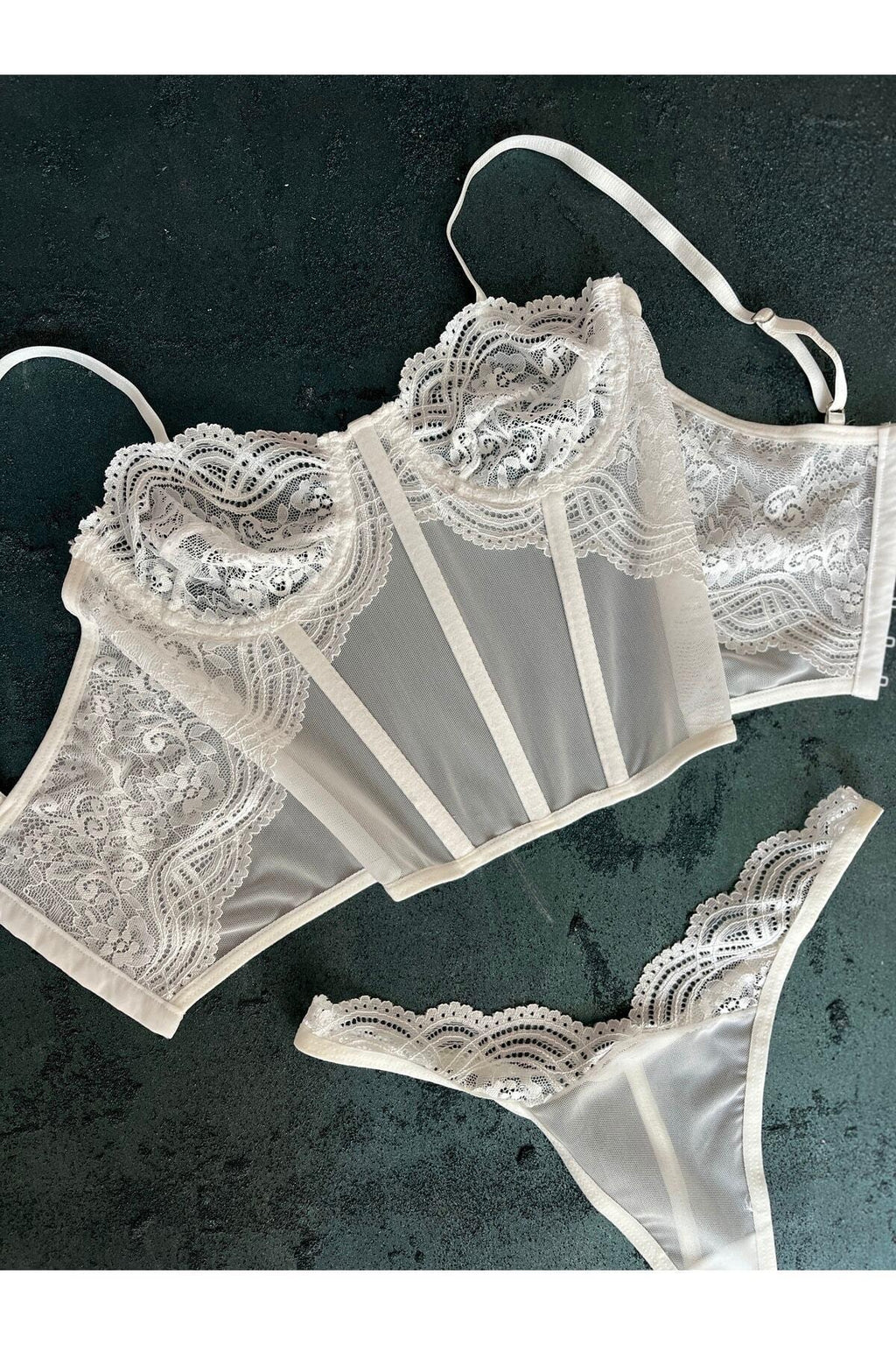 Akeila Ecru Lace Corset Set