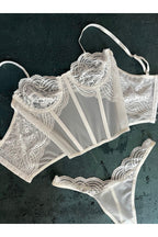 Akeila Ecru Lace Corset Set